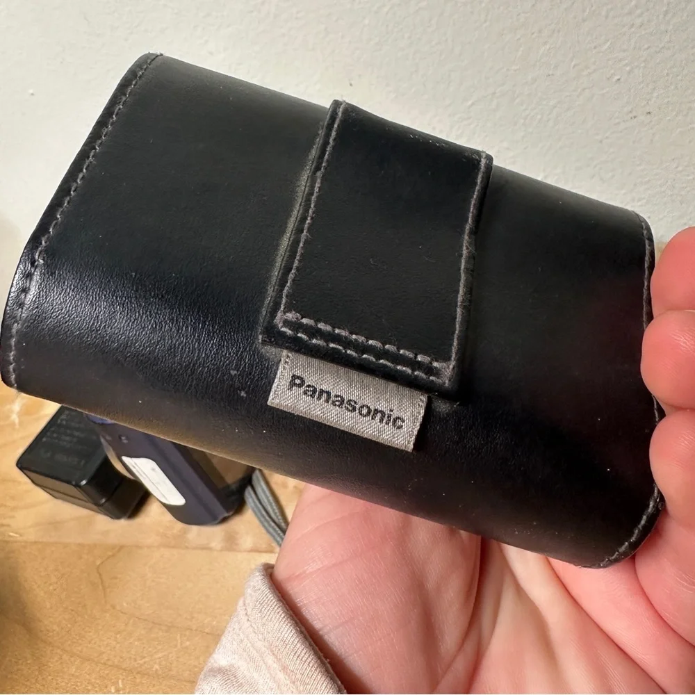 Panasonic Lumix DMC-ZS3 Digital Camera with Charger and Cases FOR PARTS